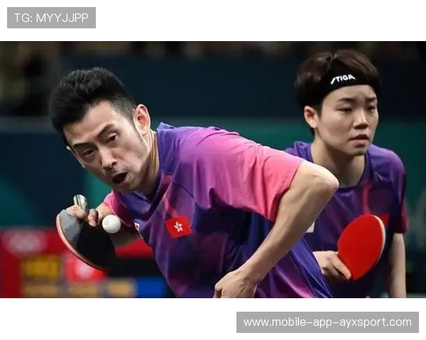 杜凯琹发球弧线变化令对手吃惊