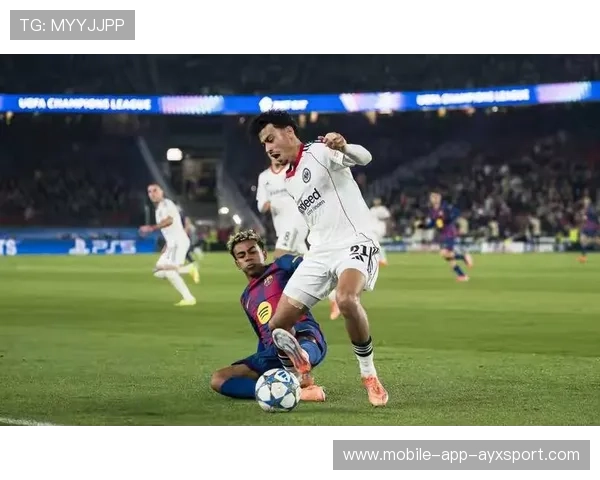 巴萨孔德3分钟梅开二度，逆转法兰克福赢得四连胜